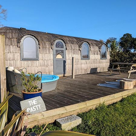 شقة The Pasty - Lydcott Glamping لوي المظهر الخارجي الصورة